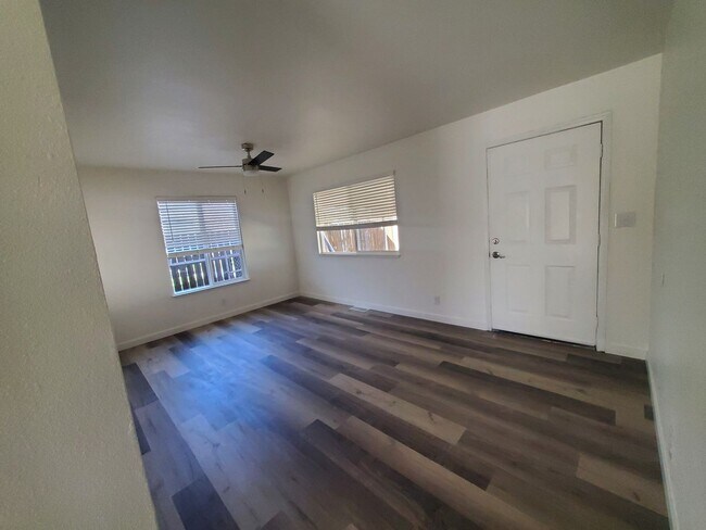 Building Photo - 1000 Virbel Ln