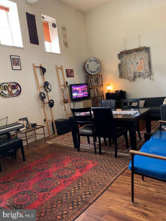 Foto del edificio - 2837 Cambridge St