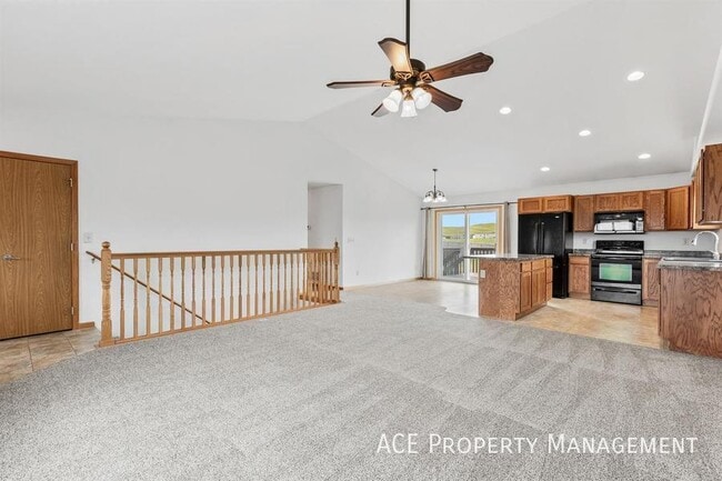 Building Photo - 14837 Fox Trail