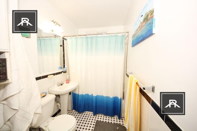 Building Photo - 4 bedroom in Watertown MA 02472