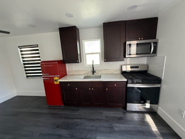 Foto del edificio - 823 E Cypress St