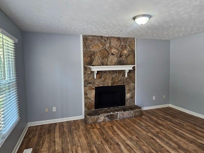 Photo - 3 bedroom 2 bath home with basement