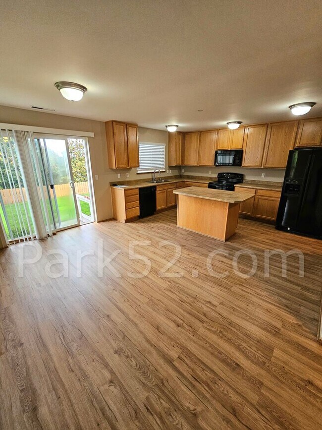 Building Photo - 3 Bedroom Home in DuPont
