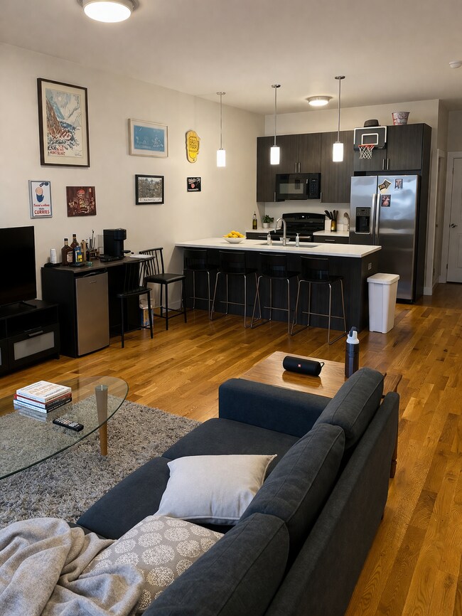 Foto del edificio - 3114 N Southport Ave