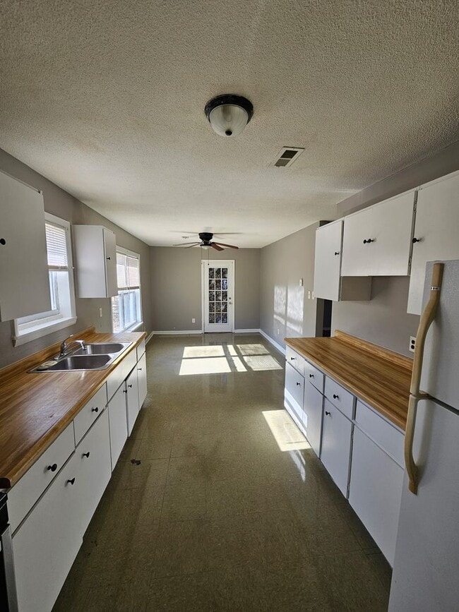 Foto del edificio - 4 Bedroom Home in Wilmington, NC!
