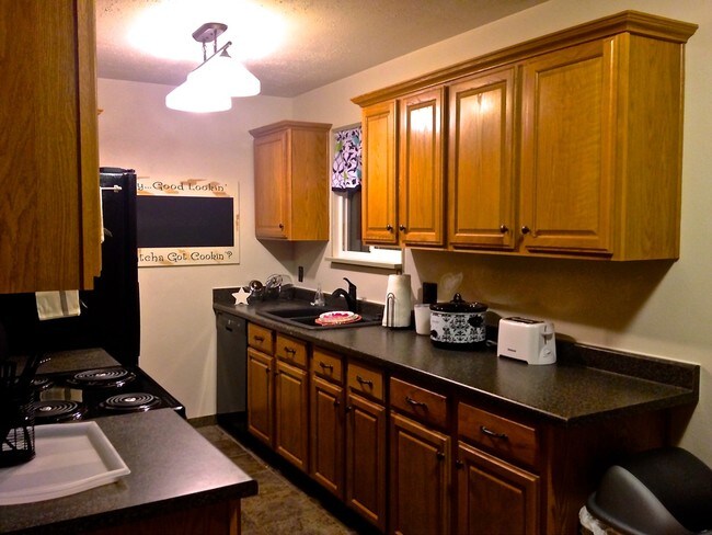 Building Photo - 3725 Cragwood Dr