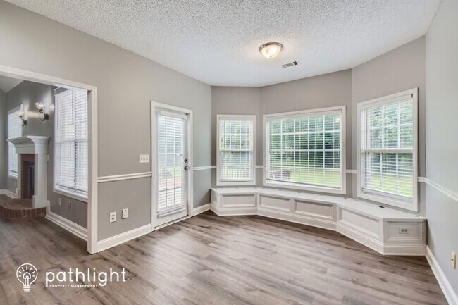 Building Photo - 252 Caitlyn Dr