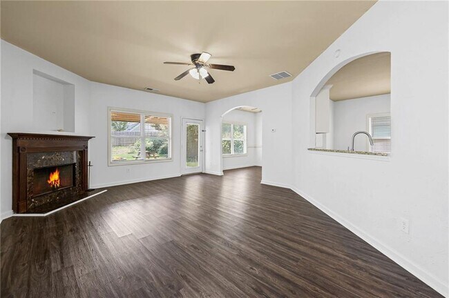 Building Photo - 578 Hardy Water Dr SE