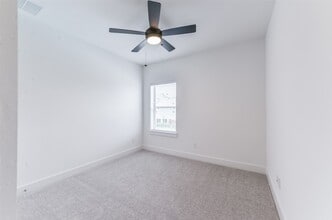 Building Photo - 10916 Keaton Landing Dr