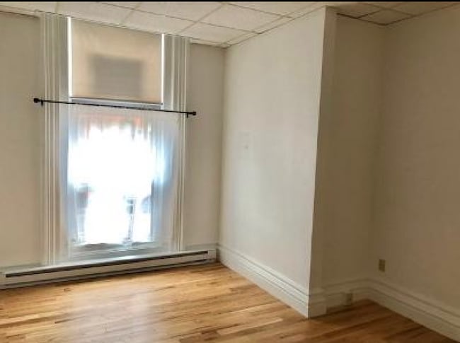 Building Photo - 404 Beacon St