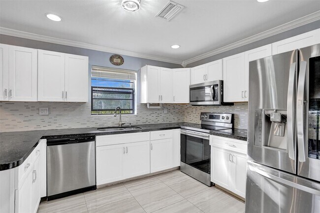 Foto del edificio - 8904 SW 22nd St