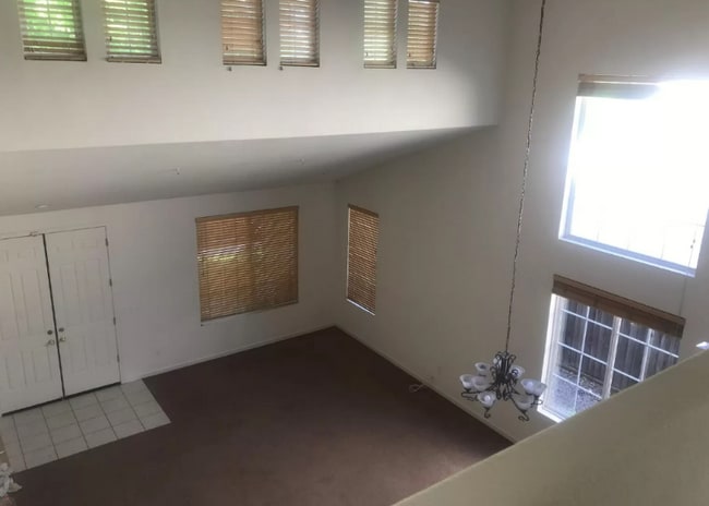 Foto del edificio - 3120 Jerrold Zanzi Ln