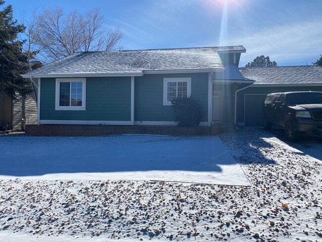 Building Photo - 965 Bayfield Dr