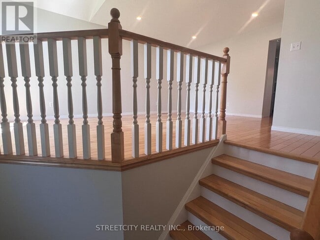 Building Photo - 472 Talltree Crescent