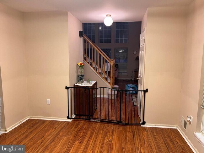 Foto del edificio - 709 Pebble Creek Ct