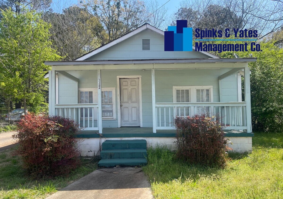 Primary Photo - 1306 New Franklin Rd.