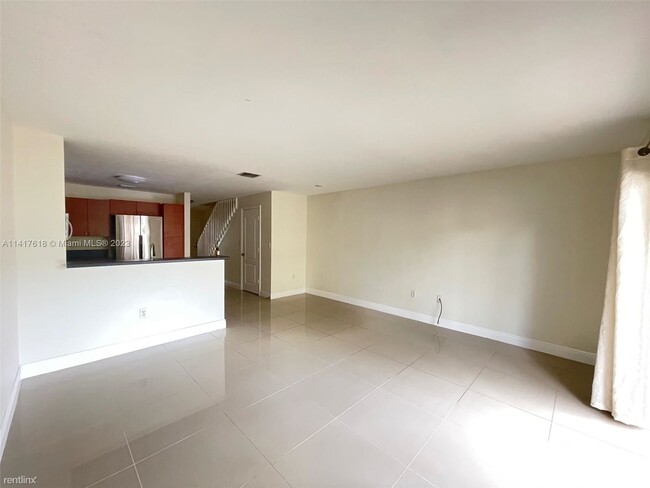 Foto del edificio - 3 br, 3 bath Townhome - 12812 SW 30th St