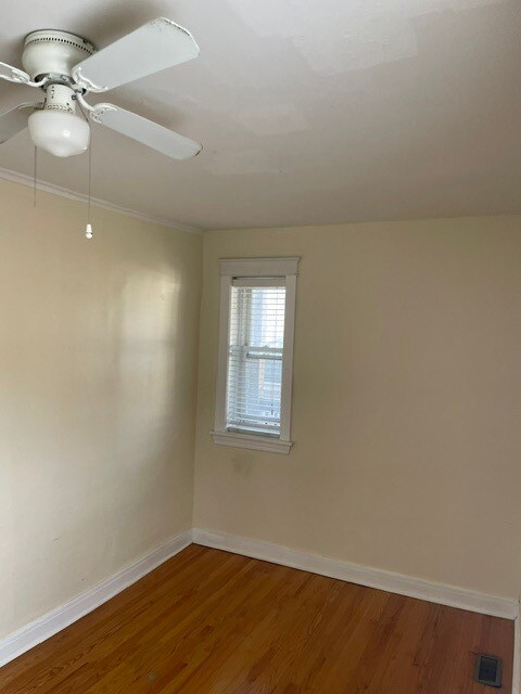 Foto del edificio - 6110 N Albany Ave