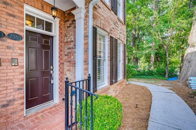 Foto del edificio - 2585 Brookhaven Chase Ln NE