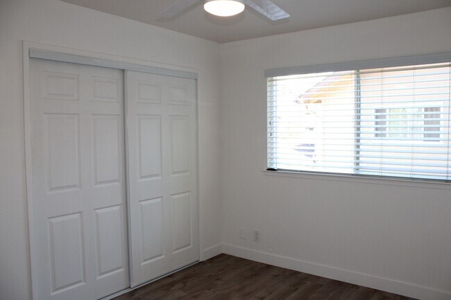 Foto del edificio - 10322 Mills Station Rd