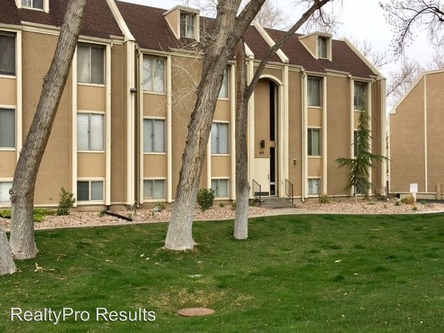 Primary Photo - 460 E Creekside Cir