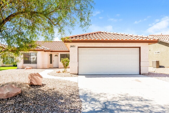 Building Photo - 3601 Uranus Dr