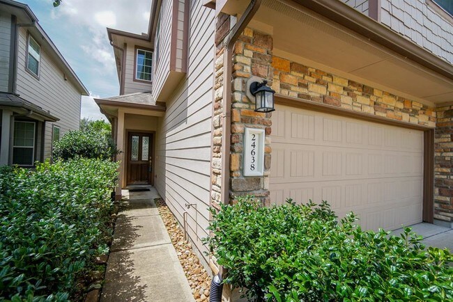 Building Photo - 24638 Folkstone Cir