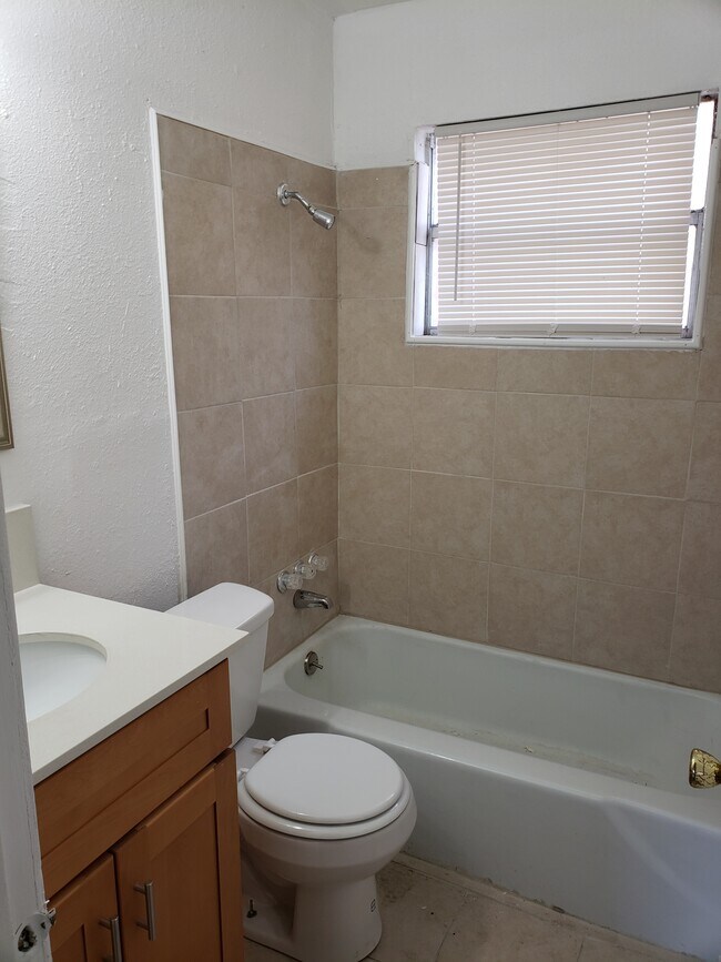 Foto del edificio - College Park Apartment