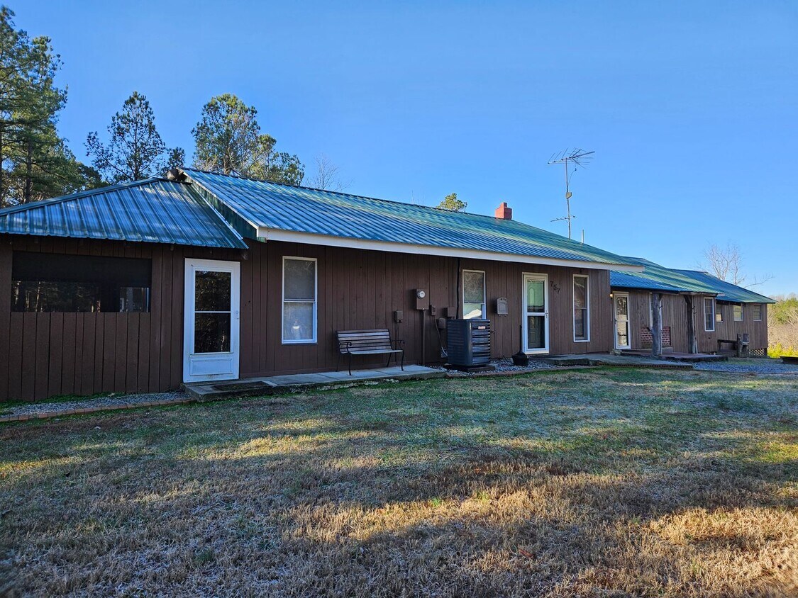 Primary Photo - 727 Rawlings Hill Rd