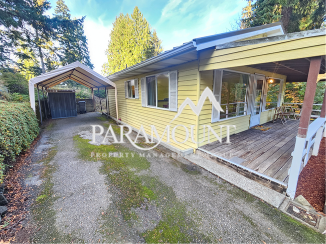 Building Photo - Majestic and Private 1 Bedroom! Water/Sewe...