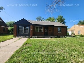Building Photo - 1681 N Kenmar Dr