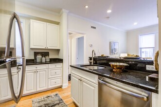 Interior Photo - CHR Cambridge - Harvard Square Communities