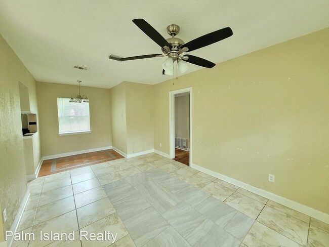 Building Photo - 2 br, 1 bath House - 29 Randolph Drive
