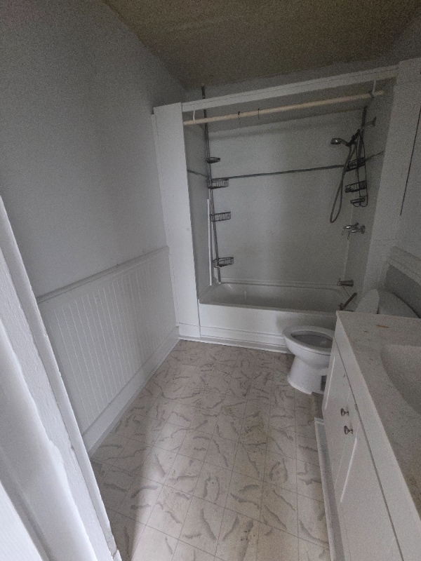 Building Photo - 709 N 11th St