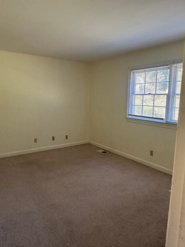 Foto del edificio - 2 Bedroom/ 2 bath Condo