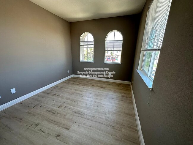 Building Photo - 10942 Sea Hawk Ct