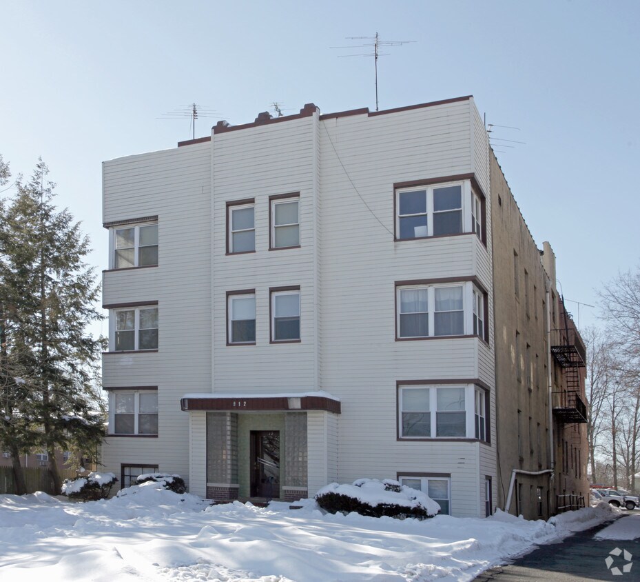 912 N Broad St, Elizabeth, NJ 07208 Apartments in Elizabeth, NJ