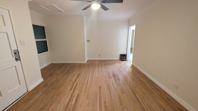 Foto del edificio - 312 W Olive St