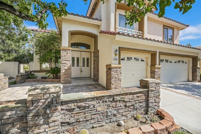 Foto del edificio - 2252 Timber Rose Dr