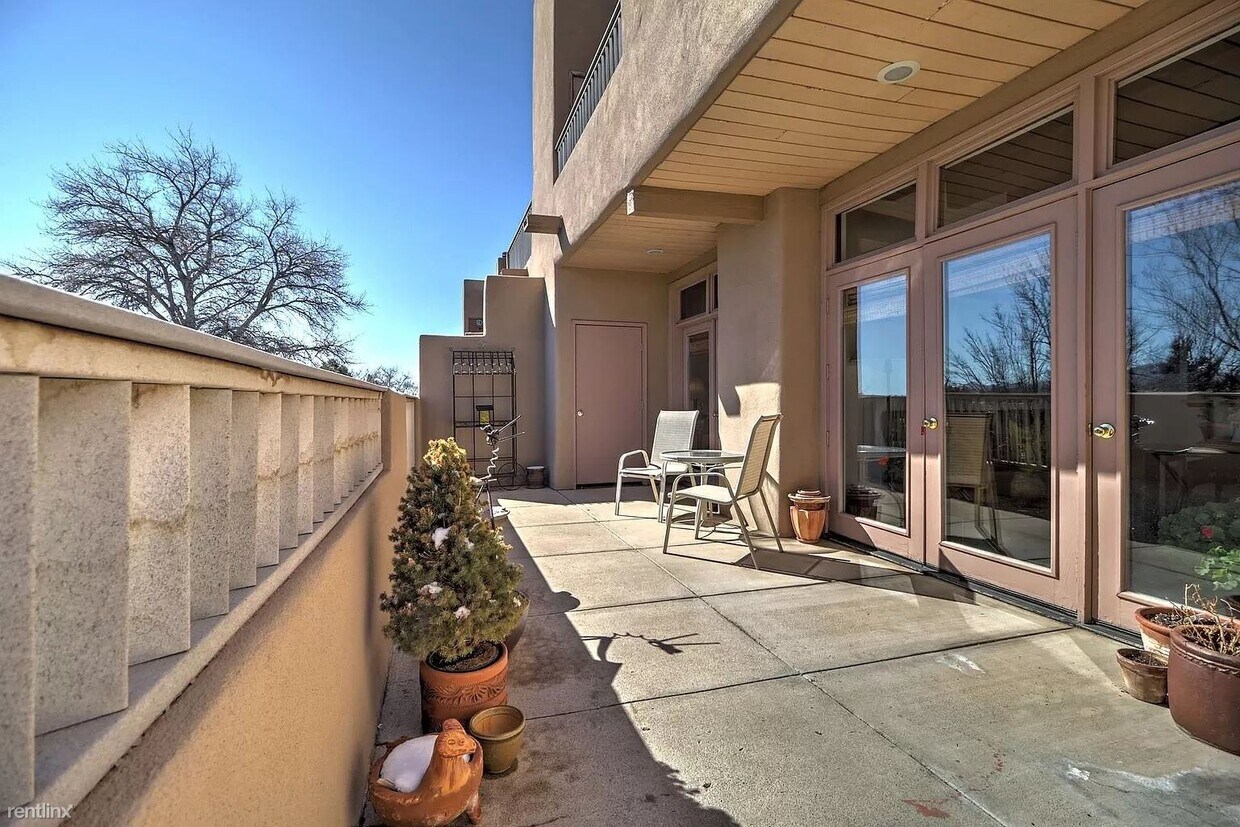 Primary Photo - 711 Viento Dr