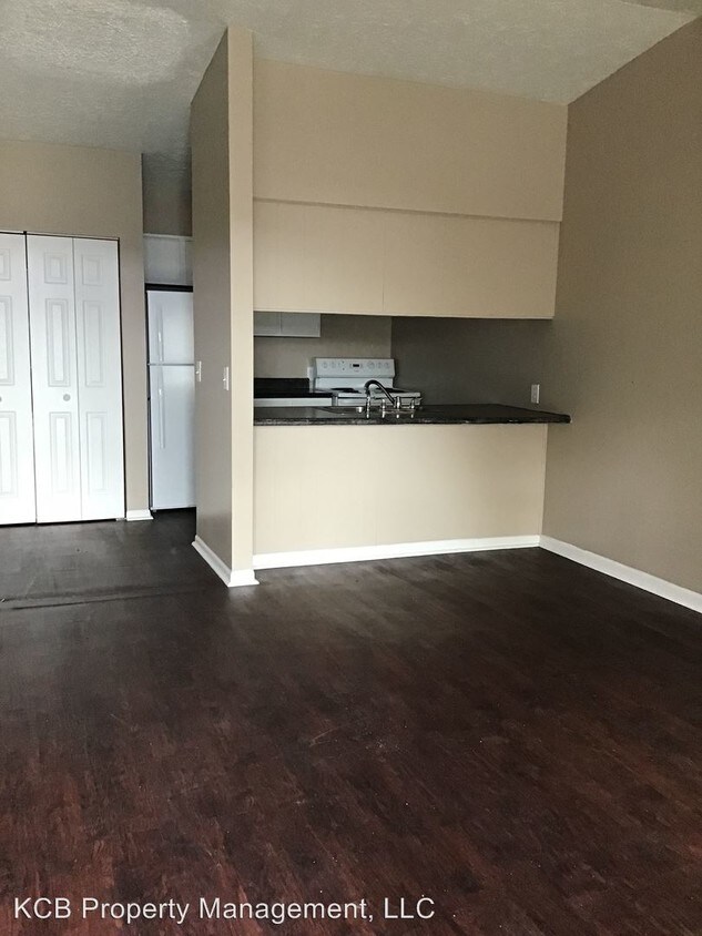 Primary Photo - 350 Teal Rd W
