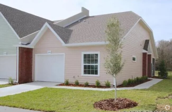 Building Photo - 3144 NW 105th Dr