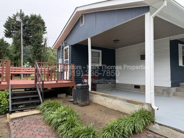 Foto del edificio - 235 Nora Poole Rd