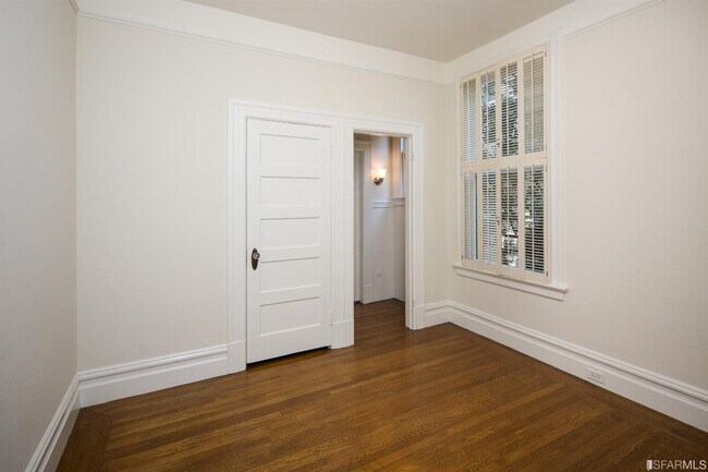 Foto del edificio - 3944 Washington St