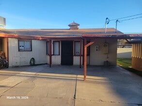 Building Photo - 3012 S Mountain Vista St