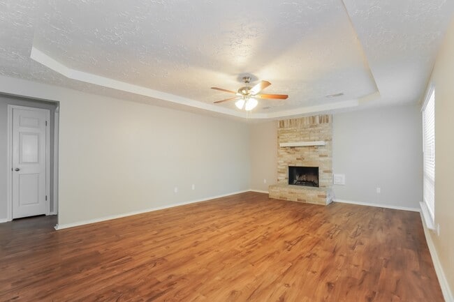 Building Photo - 18014 Glenledi Dr