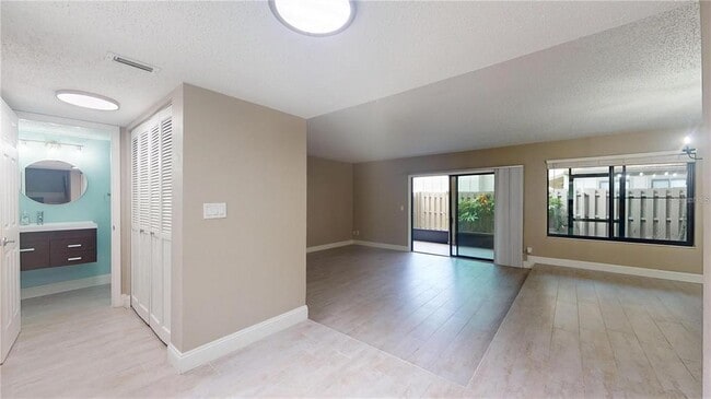Building Photo - 202 Pine Cone Trail