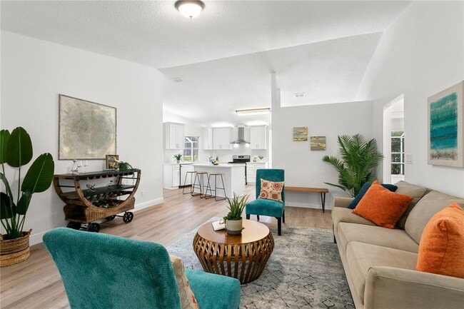 Building Photo - 10465 Ventura Dr
