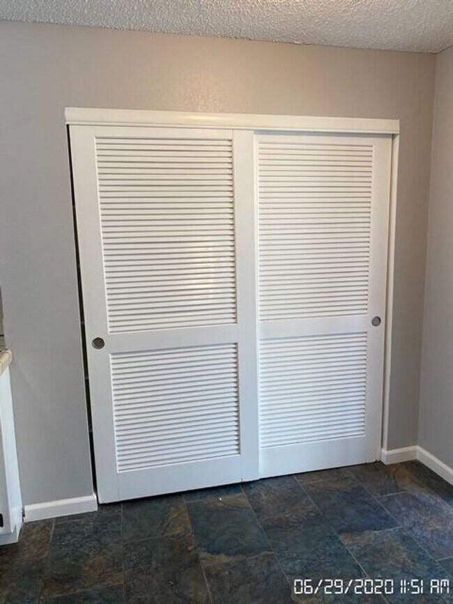 Building Photo - Gated Community Townhome Available
