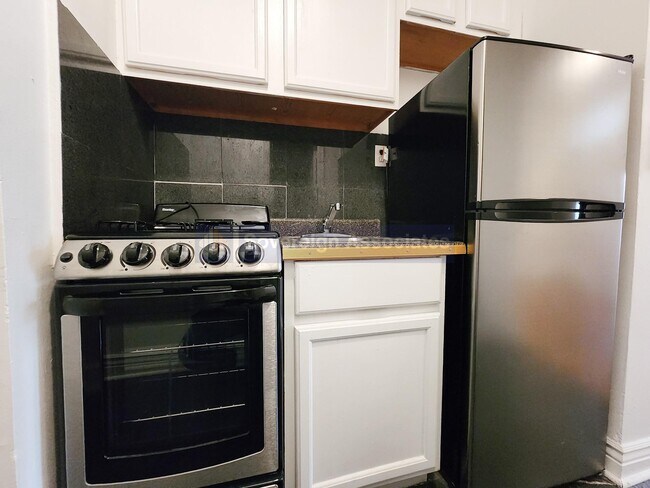 Foto del edificio - 156 E 85th St
